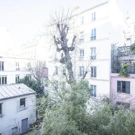 Beautiful Family Apt Batignolles District 巴黎